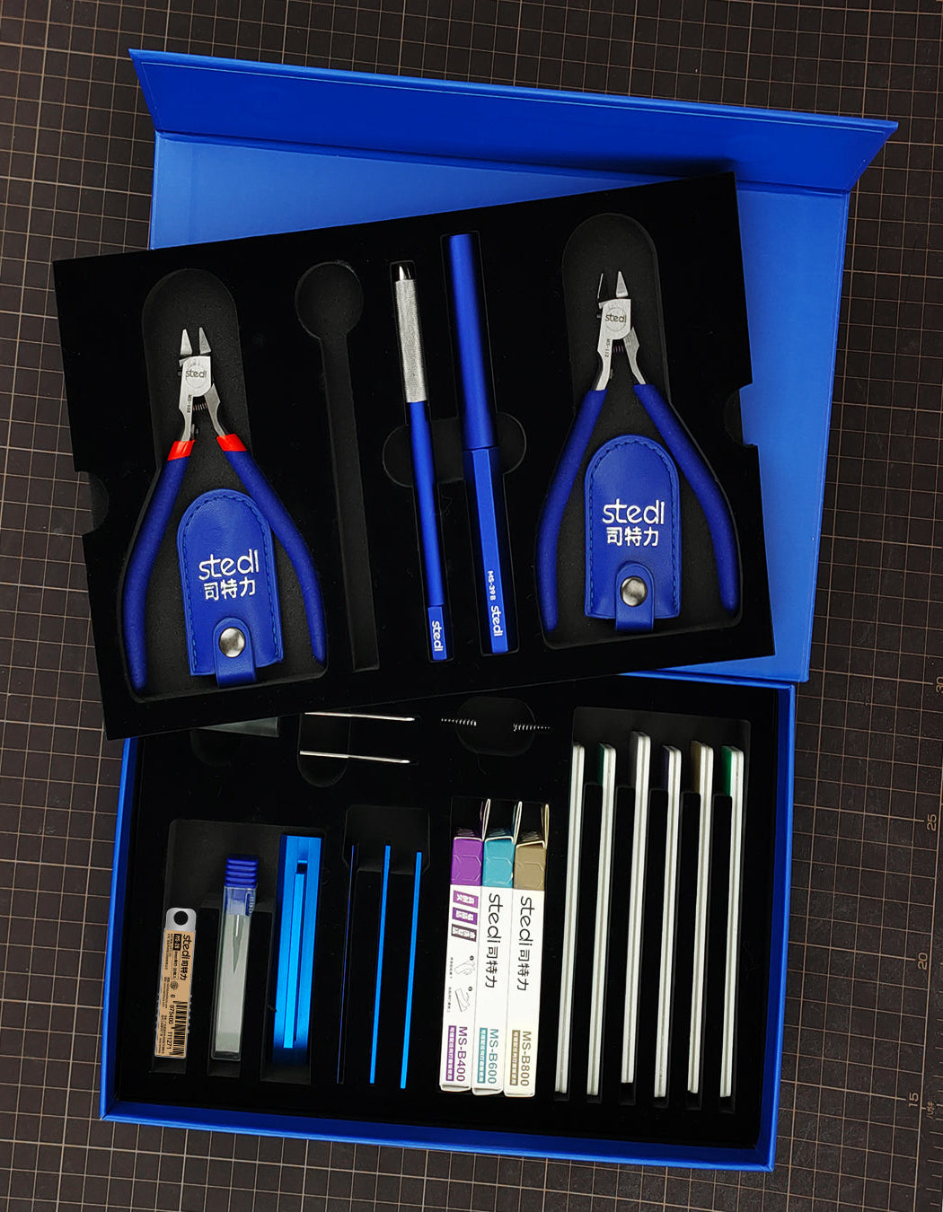 stedi TZ-06 model tool set with nippers, craft knife, tweezers, sanding tools and accessories